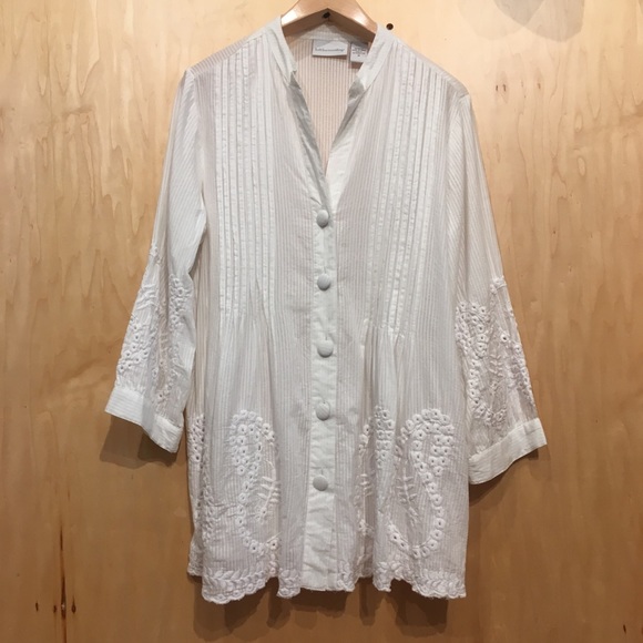 🌲SOFT SURROUNDINGS Embroidered Tunic🌲 - Picture 1 of 6